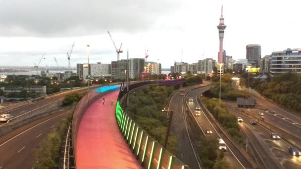 Nelson Street Cycleway Lightpath Auckland Nueva Zelanda — Vídeo de stock