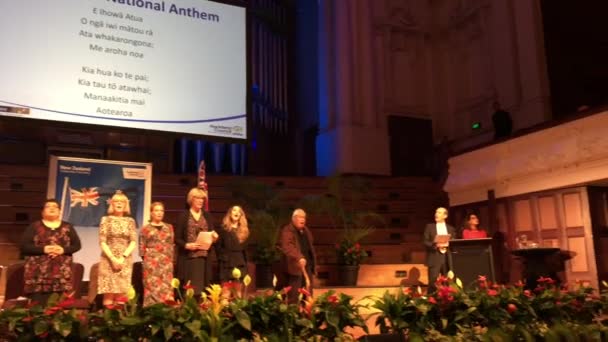 Nuevos Inmigrantes Durante Ceremonia Ciudadanía Nueva Zelanda Ayuntamiento Auckland Número — Vídeos de Stock