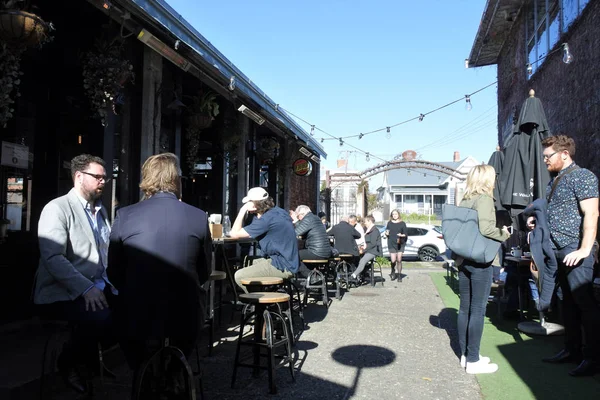 Auckland July 2018People Dining Ponsonby Central Popular Outdoor Center Cafes — Stock Photo, Image