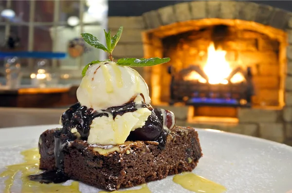 Auckland Aug 2018 Chocolate Brownie Cake Served Plate Vanilla Ice — Stock Photo, Image