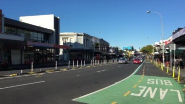 Auckland - acele saat trafik Auckland merkezi biri en işlek yol Yeni Zelanda uzanır otoyol üzerinde Ekim 31 2018:Aerial görünümü.