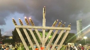 Gold Coast, Avustralya - 08 Aralık 2018: Yahudi cemaati Hanuka Bayramı kutluyor. Kudüs'te kutsal tapınak Glick'ten 2 yüzyıl m.ö anısına bir sekiz günlük festival olduğunu