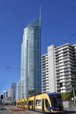 Gold Coast - 18 Aralık 2018:Gold Coast hafif raylı G Surfers Paradise Av Gold Coast Queensland, stoklama hat üzerinde Temmuz 2014 açtı ve bu 13 Km (8.1 mi) uzunluğunda.