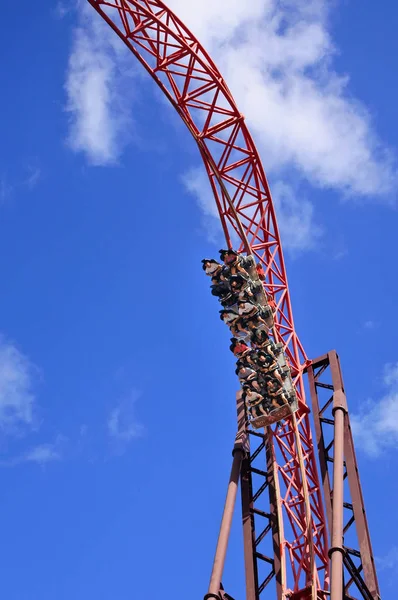 Brisbane Dec 2018 People Ride Buzzsaw Roller Coaster Dreamworld Gold — Stock Photo, Image