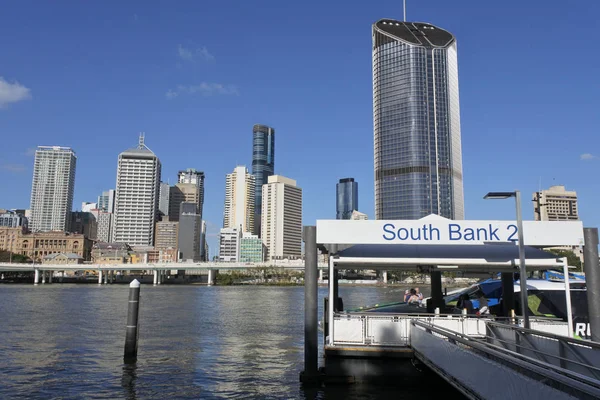 Brisbane Dec 2018 Ferry Met Bezoekers Van South Bank Parklands — Stockfoto