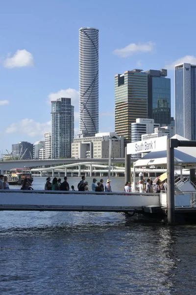 Brisbane Dec 2018 Ferry Met Bezoekers Van South Bank Parklands — Stockfoto