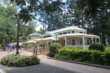 Sunshine Coast-Jan 27 2019:A kafe Montville Town, Queensland, Avustralya Blackall dizi Sunshine Coast hinterland içinde popüler bir turizm