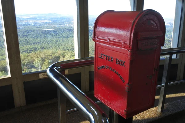 Den högsta postboxen i Canberra på Telstra Tower — Stockfoto