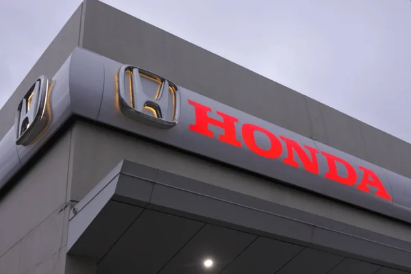 Honda дилерський салон — стокове фото