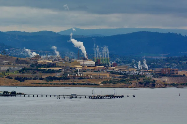 Nyrstar zinc smelter operated on River Derwent in Hobart Tasmani — Stock Photo, Image