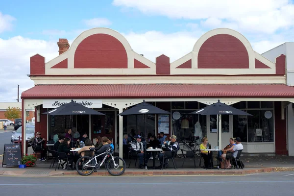 Tourist in cafe in Strathalbyn South Australia — Stock Photo, Image