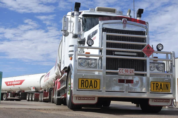 Road train driving in central Australia Outback — Stock Photo, Image