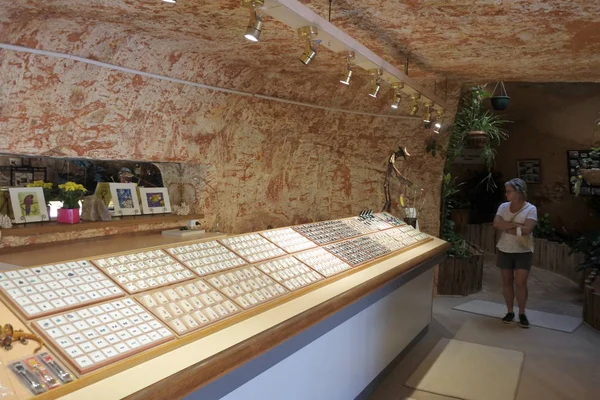 Underground Opal mine store in Coober Pedy South Australia. — Stock Photo, Image