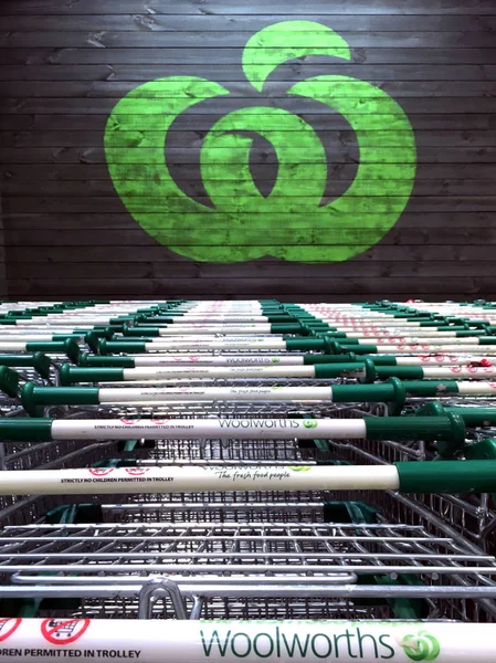 Woolworths supermarkten logo teken — Stockfoto