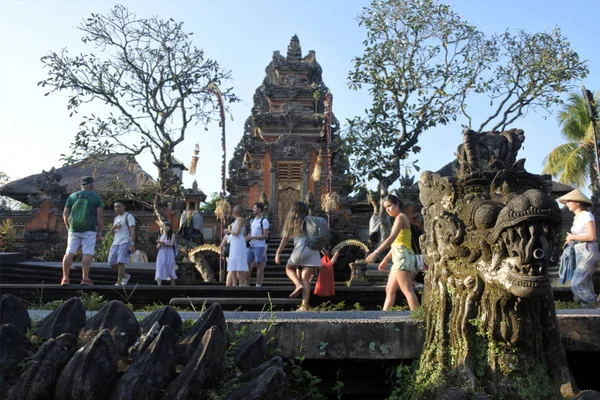 Ubud vattenpalats Pura Taman Saraswati Bali Indonesien — Stockfoto