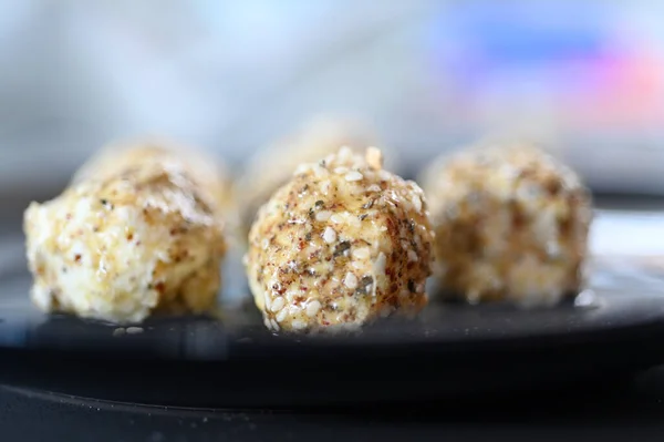 Close Labane Yogurt Cheese Balls Served Black Plate — Stock Photo, Image