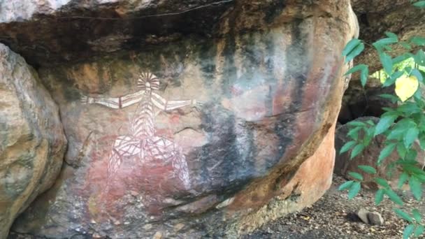 Картины Аборигенов Рок Площадке Burrungkuy Nourlangie Национальном Парке Какаду Северная — стоковое видео
