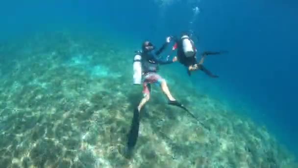 Time Lapse Child Girl Doing Scuba Diving Course Gili Islands — Wideo stockowe