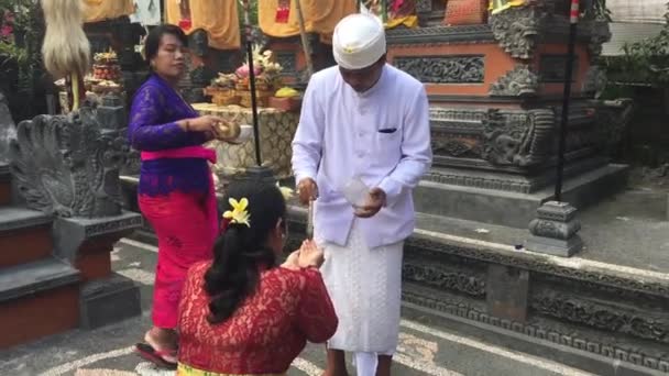 Ubud Bali Aug 2019 Balinese Familie Viert Galungan Kuningan Vakantie — Stockvideo