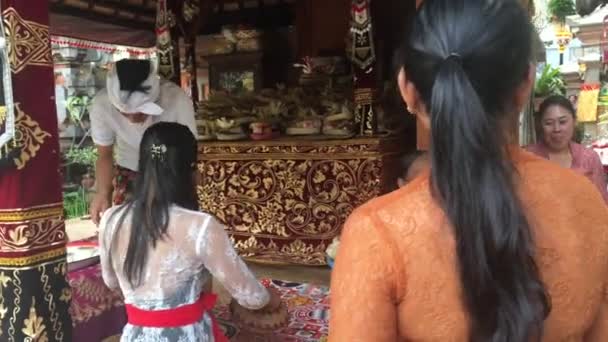 Ubud Bali Août 2019 Une Famille Balinaise Célèbre Les Vacances — Video