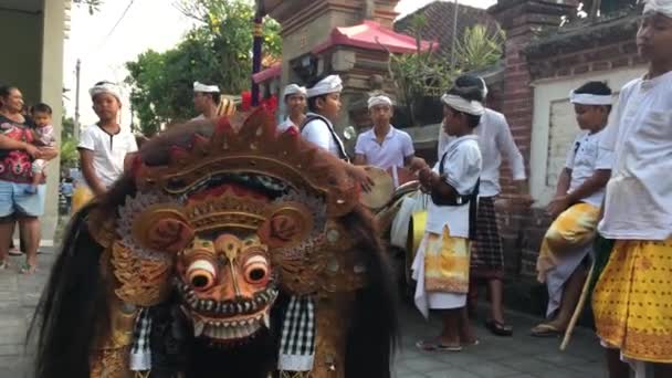Bali Agosto 2019 Barong Dance Barong Uma Criatura Personagem Parecida — Vídeo de Stock