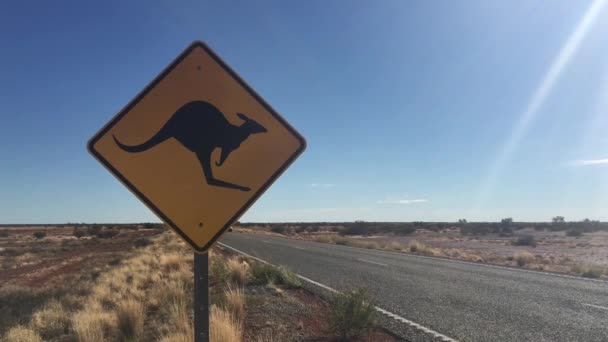 Alice Springs Maio 2019 Cuidado Com Sinal Estrada Canguru Rodovia — Vídeo de Stock