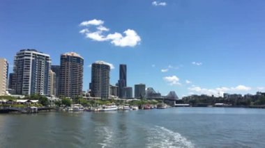 BRISBANE - 27 Aralık 2018: Avustralya 'nın Queensland eyaletinin başkenti Brisbane' in manzara görüntüsü.