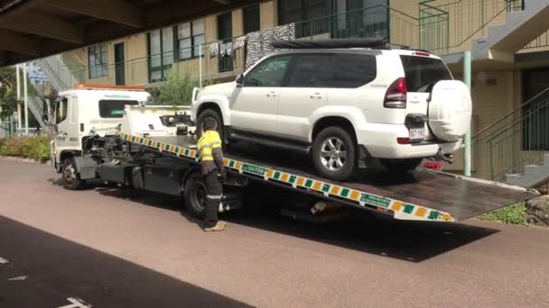 Melbourne Mar 2019 Truck Driver Breakdown Support Towing Service Truck — Stock Video