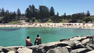 Batı Avustralya, Perth 'teki Cottesloe Sahili' nin panoramik manzarası