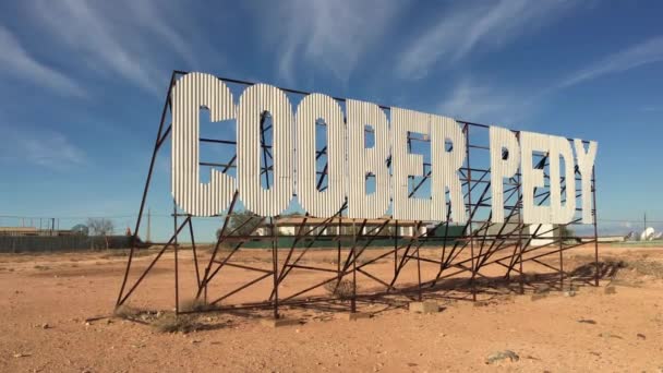 Güney Avustralya Daki Coober Pedy Kasabasının Yol Tabelası Dünyanın Kaliteli — Stok video