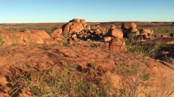 Landskapsbild Devils Marbles Karlu Karlu Norra Territoriet Australien — Stockvideo