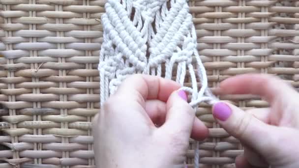 妇女针织钩针的Pov — 图库视频影像
