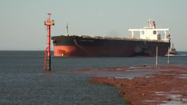 Port Hedlands Oct 2019 Merchant Cargo Ship Entering Port Hedland — Stock Video