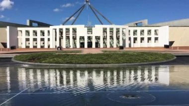 CANBERRA - 14 Ocak 2019 Avustralya 'nın başkenti Avustralya' daki Canberra 'daki Avustralya Parlamento Binası.