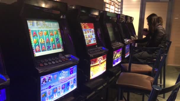 People Gambling Gambling Machine People Gambling Addiction Continue Gamble Even — Stock Video