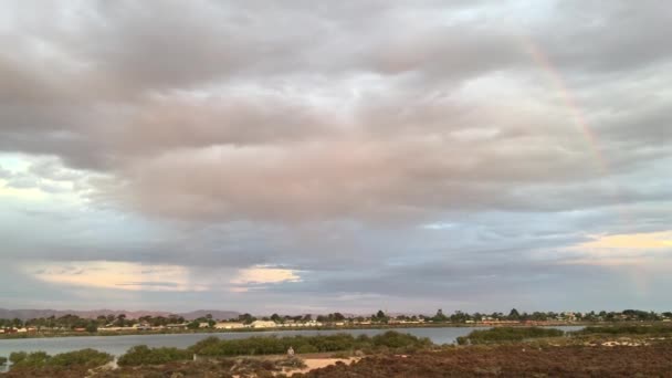 Erstaunlich Großer Regenbogen Einer Wolke — Stockvideo