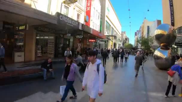 Adelaide Feb 2019 Időeltolódás Személyes Szempontból Séta Rundle Mall Bevásárlóközpontban — Stock videók