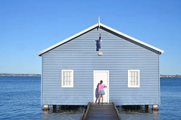 Australian Girl Visiting Blue Boat House Perth Western Australia — Stock Photo, Image