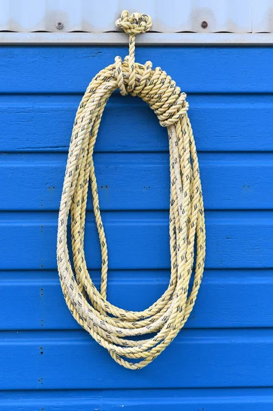Вітрильна Лінія Човнова Мотузка Повішена Стіні Морському Порту Немає Людей — стокове фото