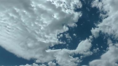 1920 x 1080 25 Fps. çok güzel parlak gökyüzü ve yağmur bulutları Time Lapse Video.