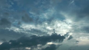 1920 x 1080 25 Fps çok güzel bulutlar mavi hareketli temiz. bulutlu gökyüzü Time Lapse Video.