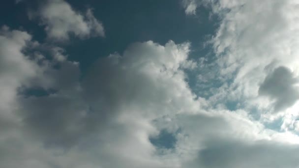 1920X1080 Fps Très Beaux Nuages Dans Ciel Bleu Propre Time — Video