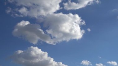 1920 x 1080. temiz mavi gökyüzünde çok güzel bulutlar Time Lapse Video.