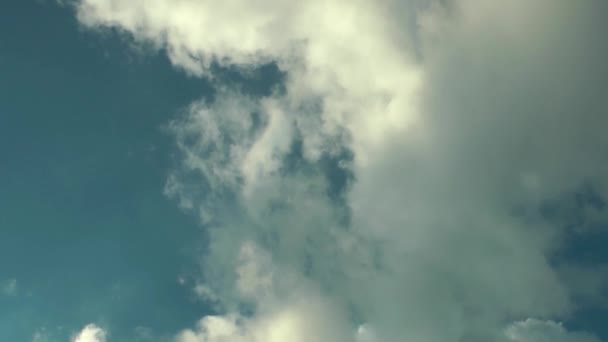 1920X1080 Fps Très Beaux Nuages Dans Ciel Bleu Propre Time — Video