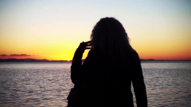Muy Buena Mujer Mar Sunset Filmación — Vídeos de Stock