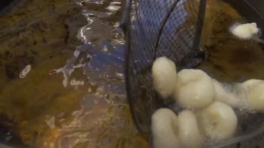 1920 x 1080 30 Fps. çok güzel Türk çörek geleneksel çörek Lokma Video.