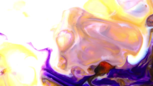 Tourbillon organique et explosion de peinture. Cette séquence 1920x1080 (HD) est un incroyable fond organique pour les effets visuels et les graphismes animés . 