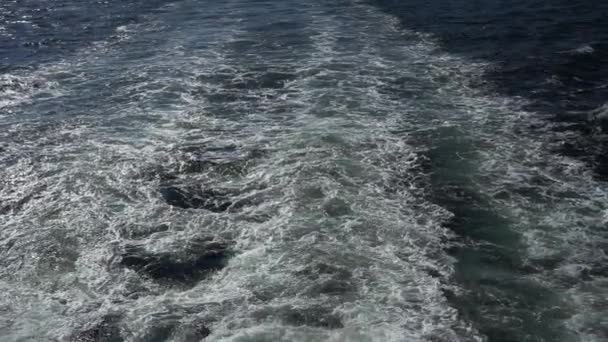 1920X1080 Fps Дуже Приємно Морська Вода Поромна Стежка Пінистою Хвилею — стокове відео
