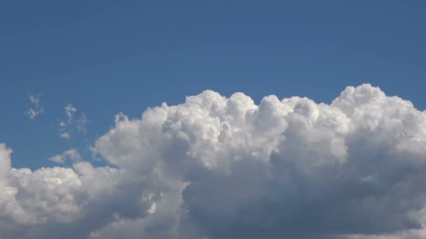 Širokoúhlé Shot Sky Clouds Stock Video Které Ukazuje Časovou Prodlevu — Stock video