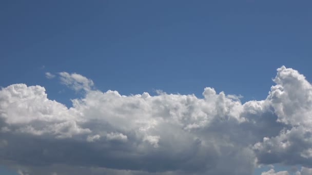 Ευρεία Γωνία Shot Sky Σύννεφα Είναι Ένα Απόθεμα Βίντεο Που — Αρχείο Βίντεο